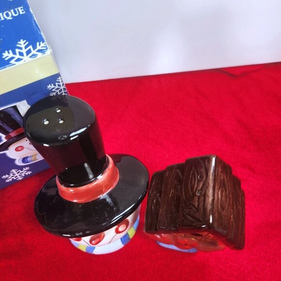 Snowman and Birdhouse Ceramic Salt and Pepper Shakers GKR - Picture 2 of 11